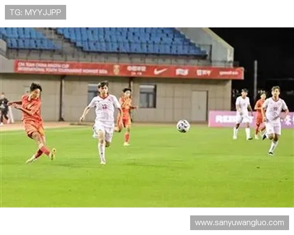杨宸硕精彩破门助国少逆转塔吉克斯坦U16夺得胜利